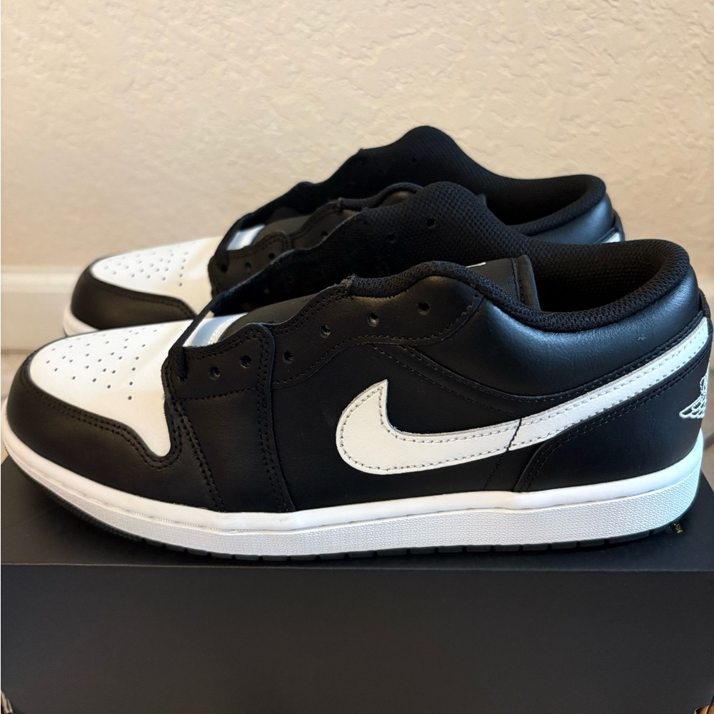 Nike Air Jordan 1 Low Orca Black White ‼️STEAL ‼️Size 10